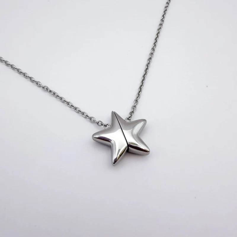 Star Magnet Fidget Necklace by Fidge