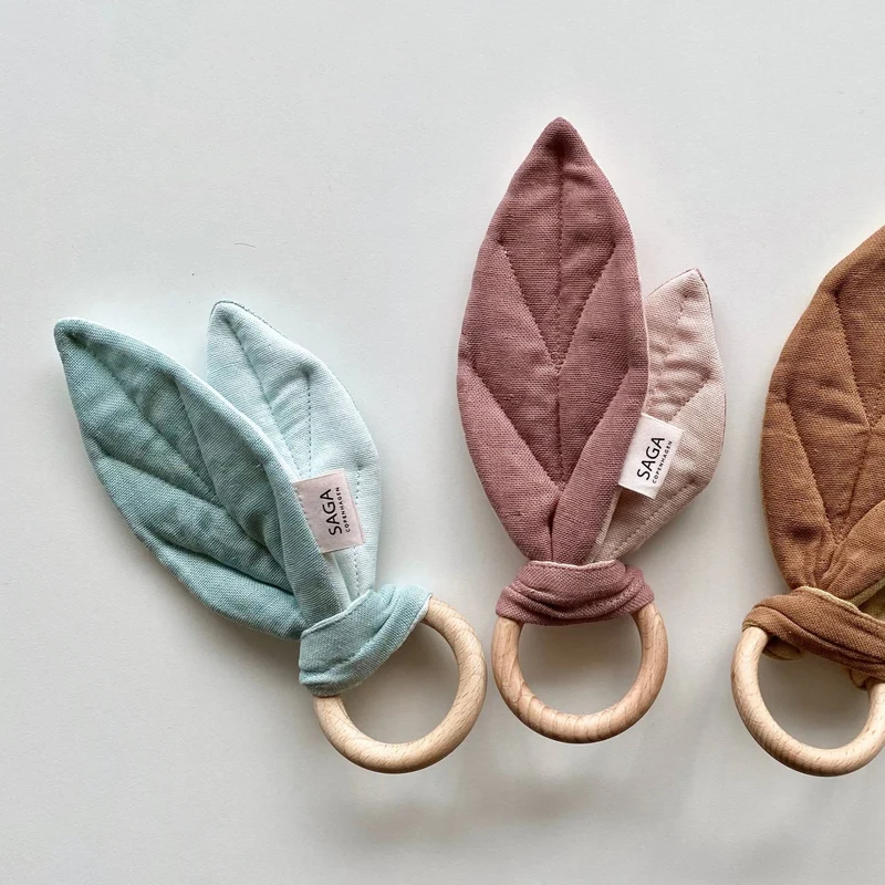 Baby-Sensorikspielzeug - Beißring aus Bio-Baumwolle - Rose