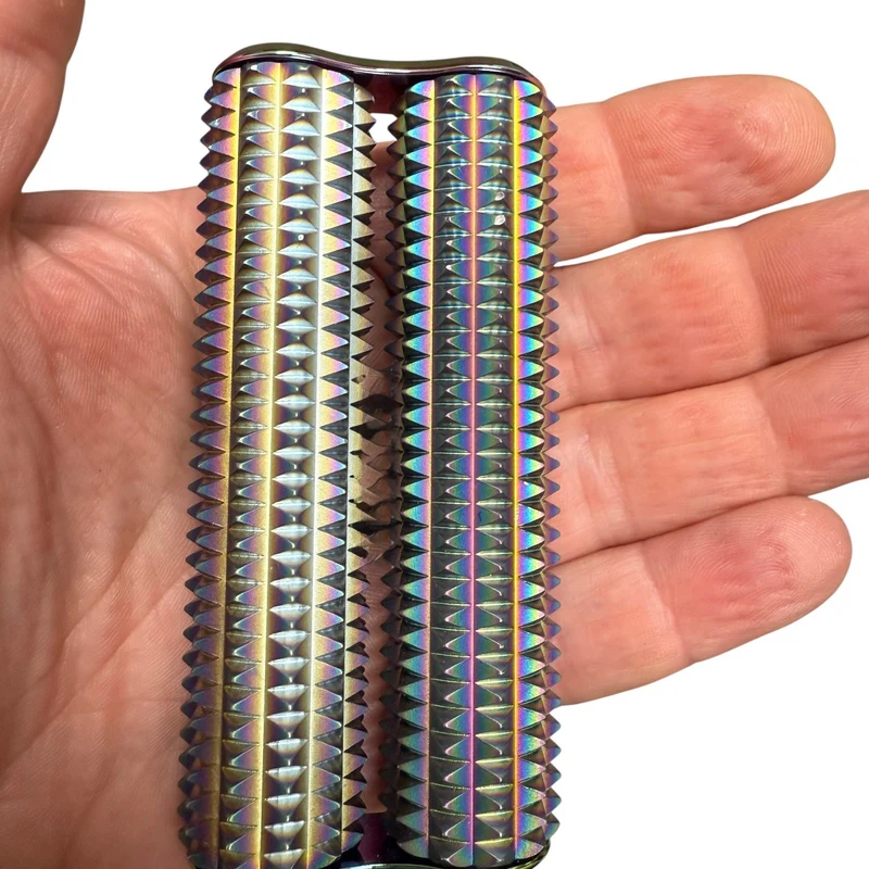 Spikey Hand Roller - Oil Slick 100g
