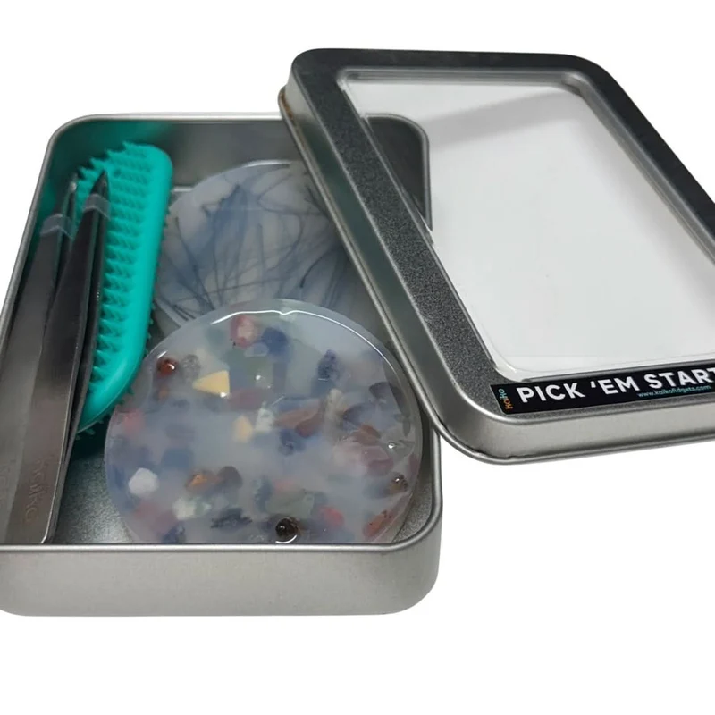 Pick 'Em Bundle 6 - Pick 'Em Starter Set Tin + Two Put 'Em Putty