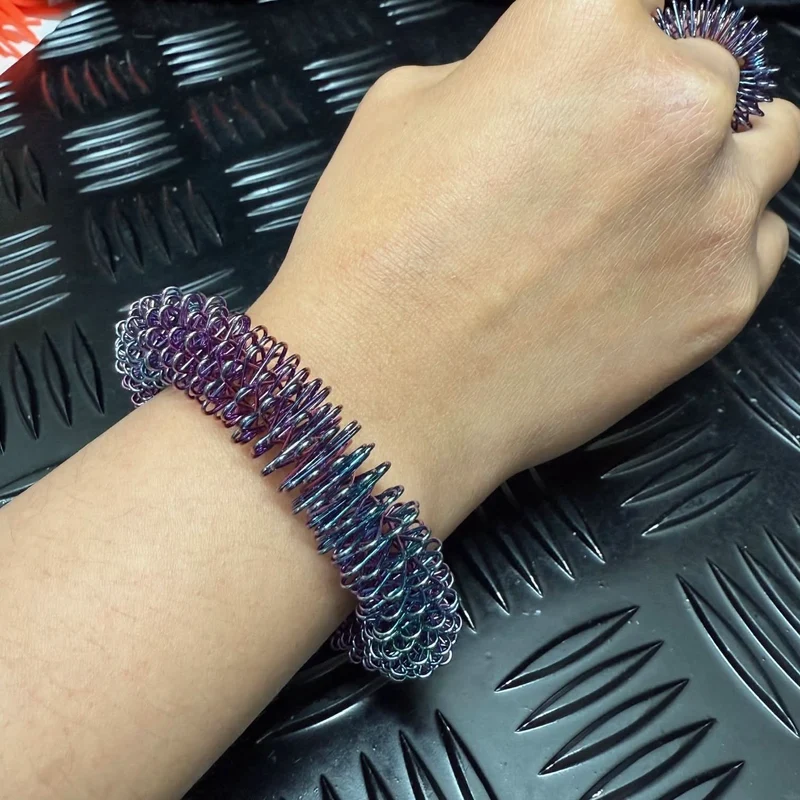 Wrist Spikey - OIL SLICK
