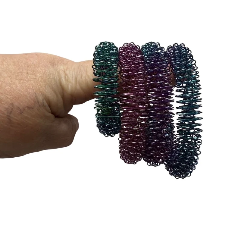 Wrist Spikey - OIL SLICK