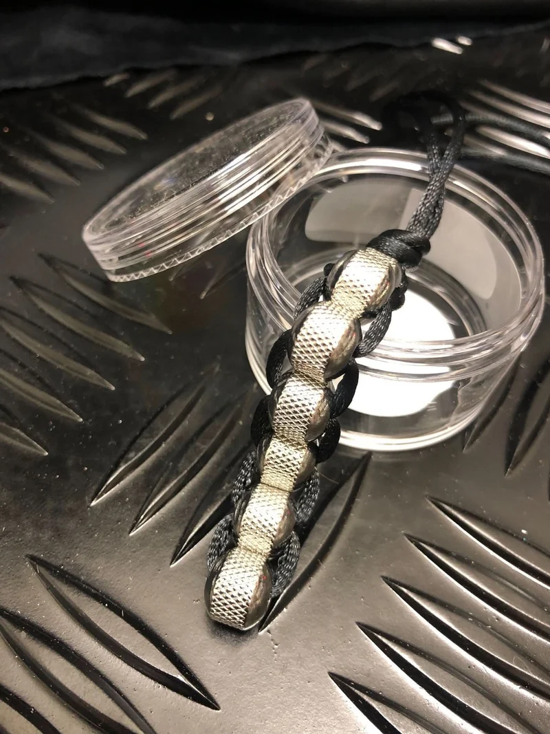 HAND CRUNCHY Caterpillar Fidget
