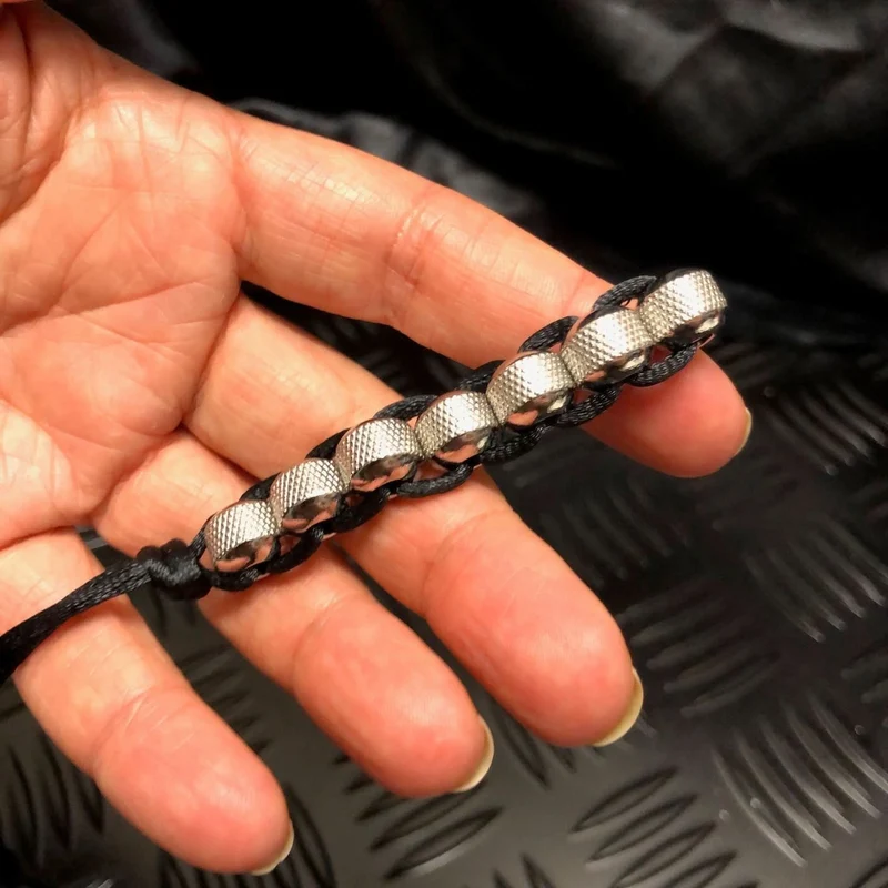HAND CRUNCHY Caterpillar Fidget