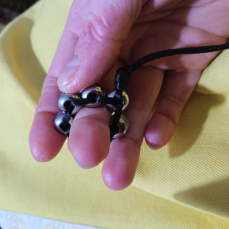 HAND CRUNCHY Caterpillar Fidget