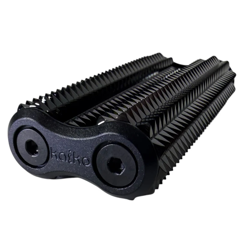 Spikey Hand Roller – Black 285g