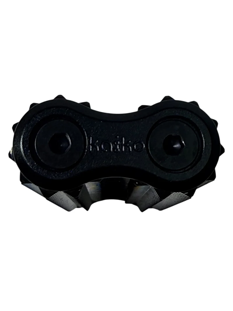 Spikey Hand Roller – Black 285g