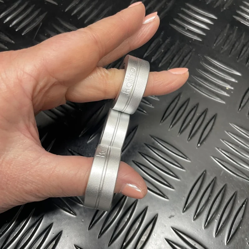 TRI Magnetic Rings : Metal Fidgets