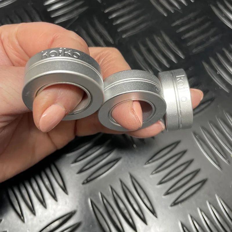 TRI Magnetic Rings : Metal Fidgets