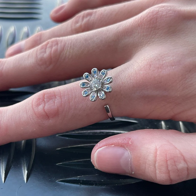 Bloom Fidget Ring
