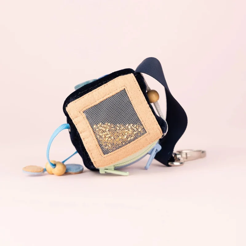 Jolly Designs - Calmi Cube "Blavi" der Ruhige