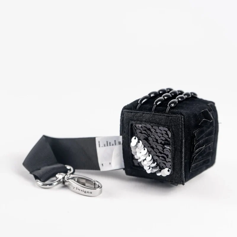Jolly Designs-Calmi Cube "Neri" - der Kraftvolle