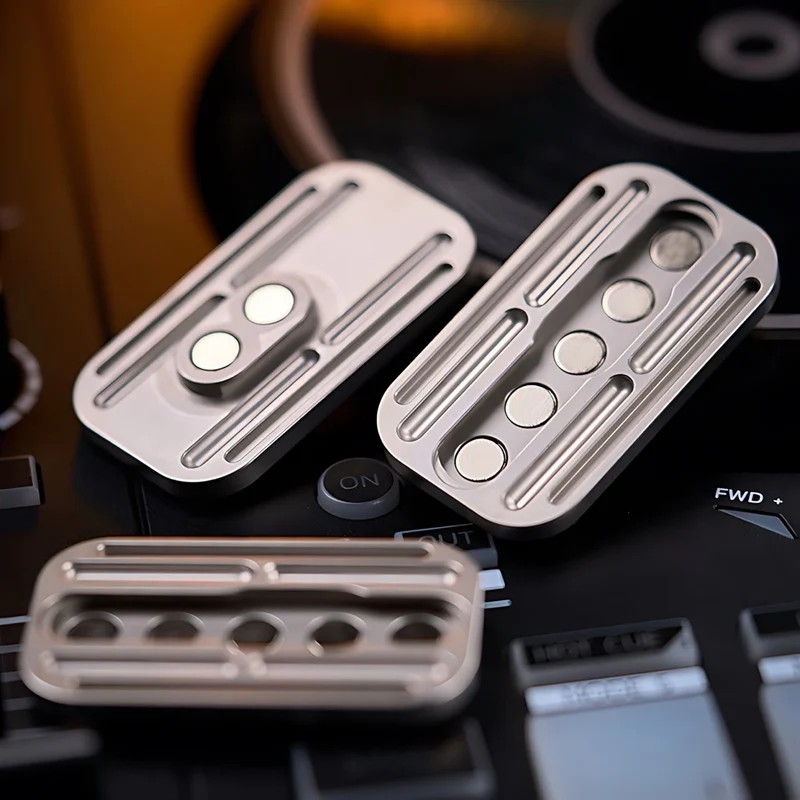 01EDC Magnetic 3 Stack