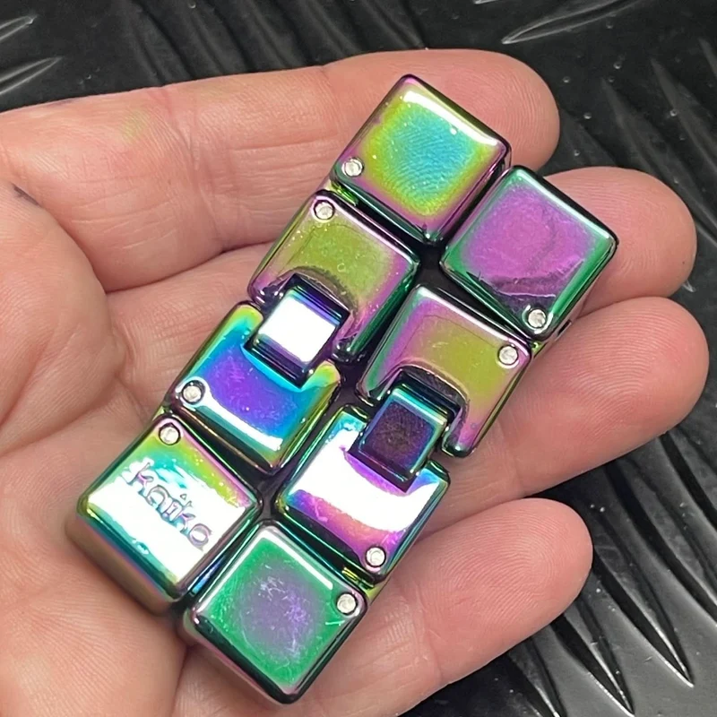 MINI Oil Slick Infinity Cube in Window Tin