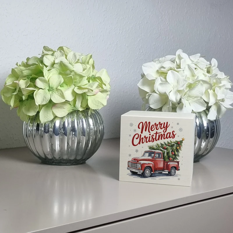 Merry Christmas Spardose mit Rotem Truck und Weihnachtsbaum