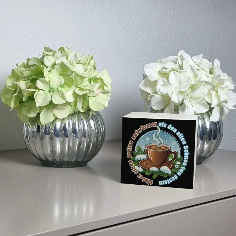 dampfende Kaffeetasse Spardose mit Spruch: Kaffee aufwärmen, statt Schnee gestern