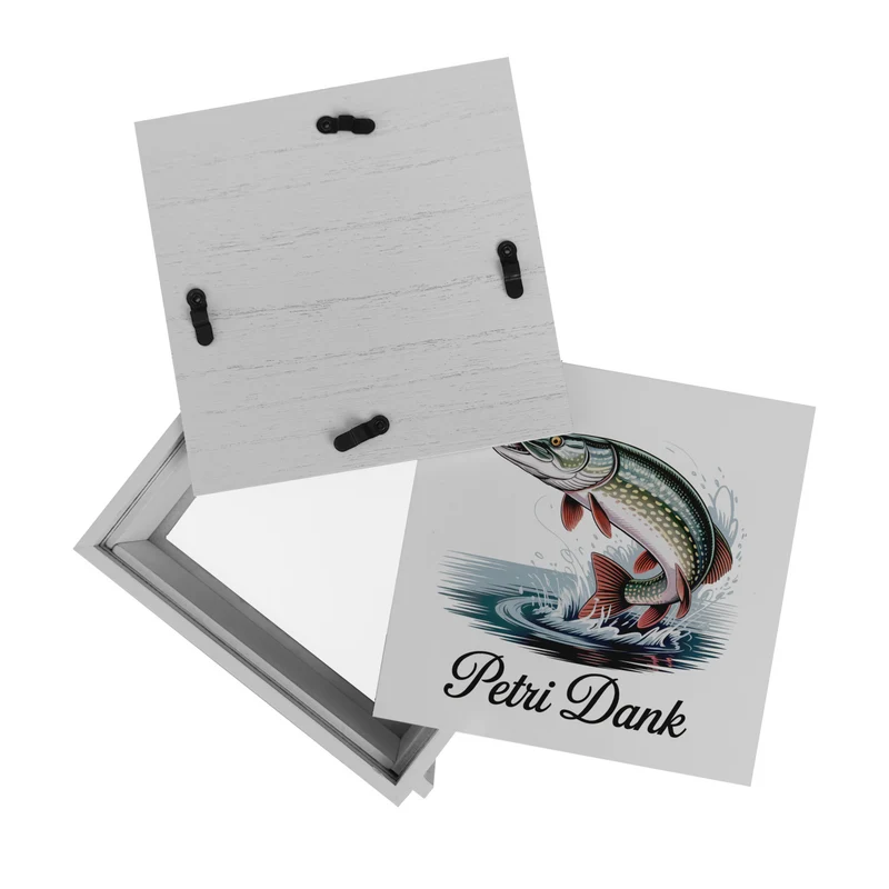 Petri Dank Spardose mit prächtigem Hecht für Angler