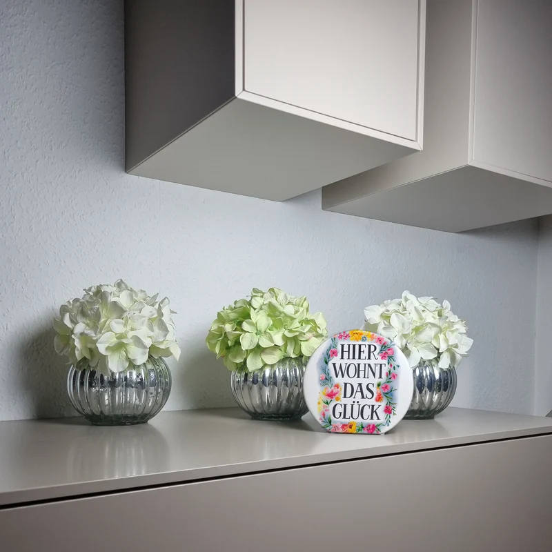 Hier wohnt Glück Spardose Blumenkranz