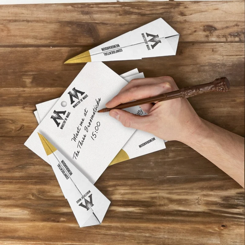 Harry Potter Hogwarts Notizblock Papierflieger-Bastelset mit Zauberstabstift