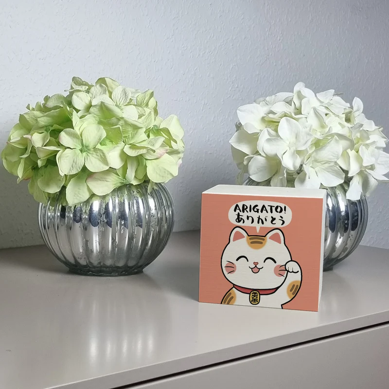 Winkekatze Spardose mit Spruch Arigato