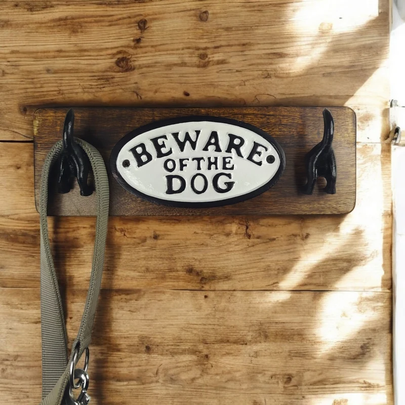 Beware of the Dog Schild und Wandhaken für Hundeleinen