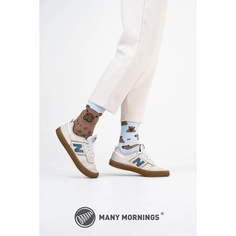 Capybara Many Mornings Socken mit Wasserschweinen in 35-38 im Paar