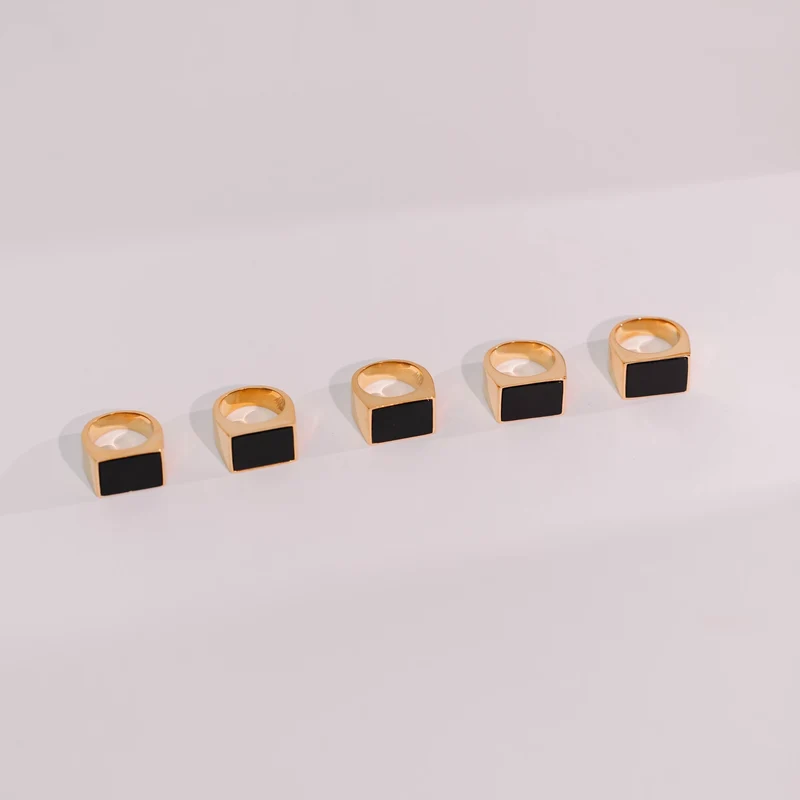 Onyx Jet Stone Signet
