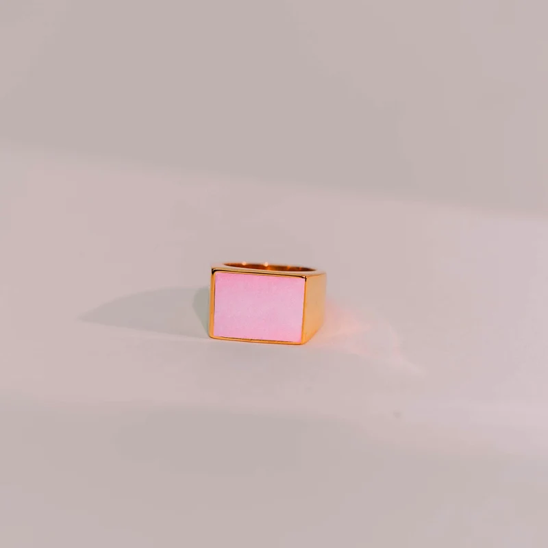 Flamingo Rose Stone Signet