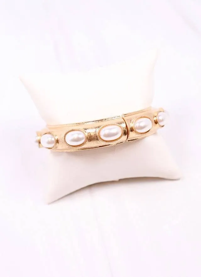 Harriette Pearl Bracelet Gold: Default