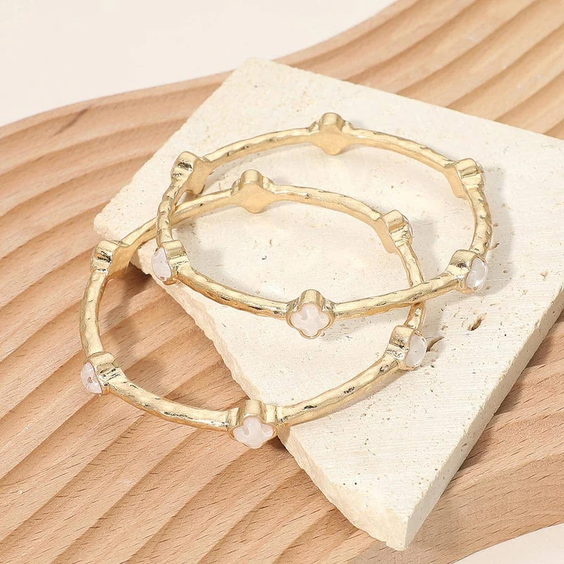 2PCS - Quatrefoil Stone Accent Hammered Metal Multi Layered Bangle Bracelets