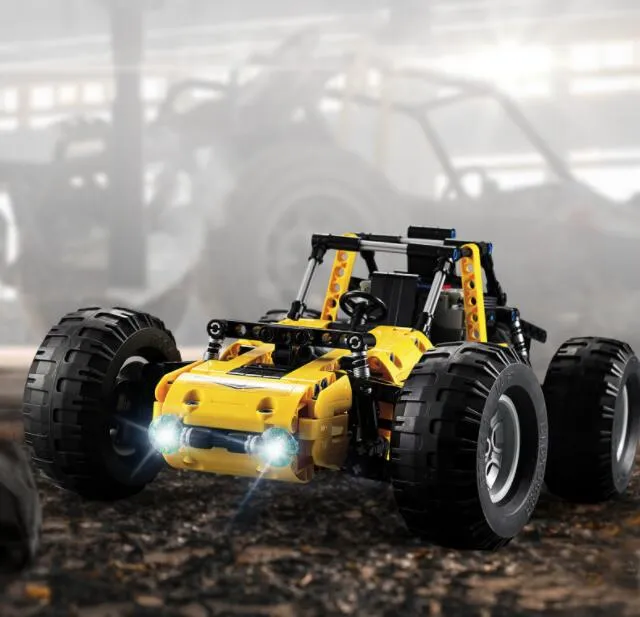 Building Blocks Remote Control Vehicle Timber Grab