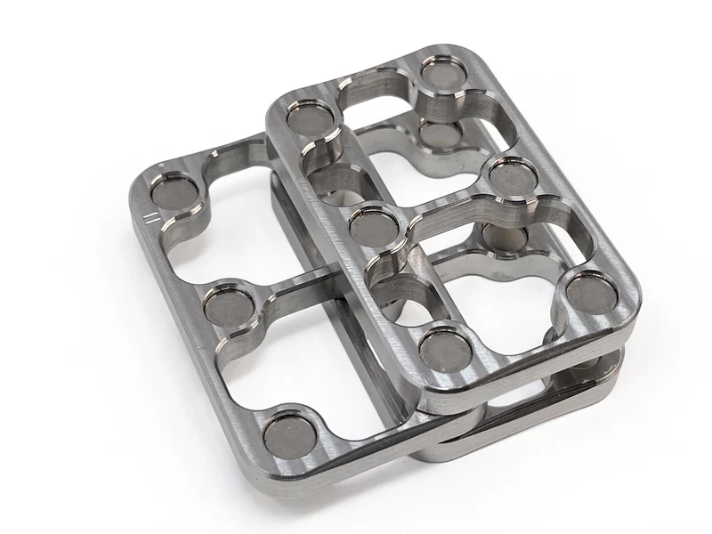 Robertson Equal Plate