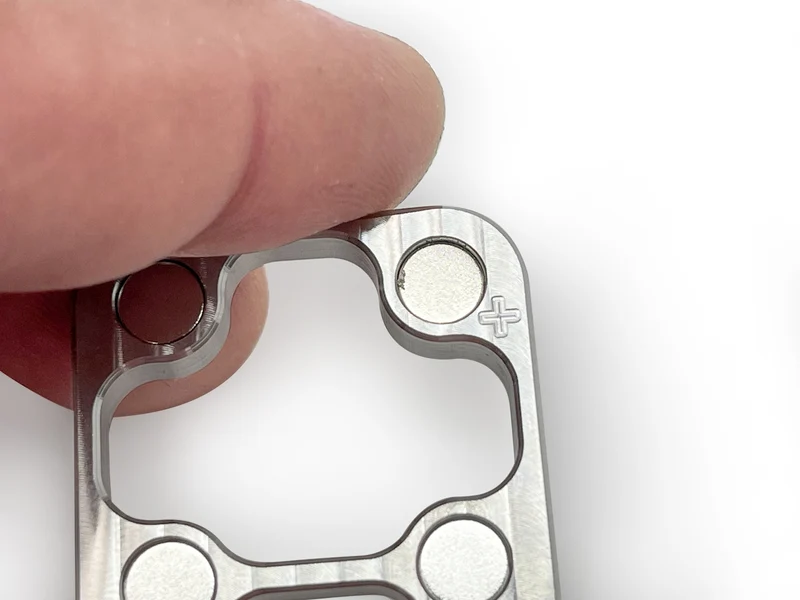 Robertson Stainless Steel Magnetic Slider