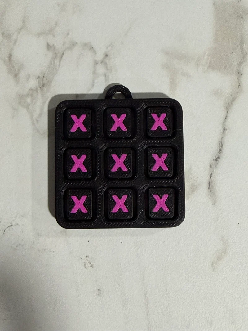 3D printed tic-tac-toe keychain