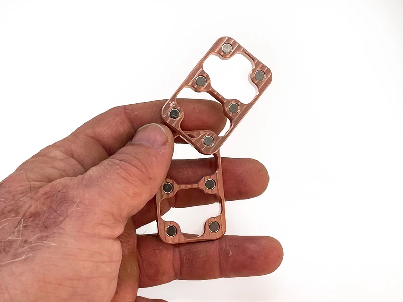 Robertson Copper Magnetic Slider