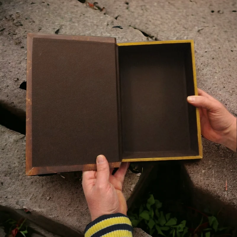 Große Aufbewahrungsbox Bücherbox aus Papier in Braun/Gold