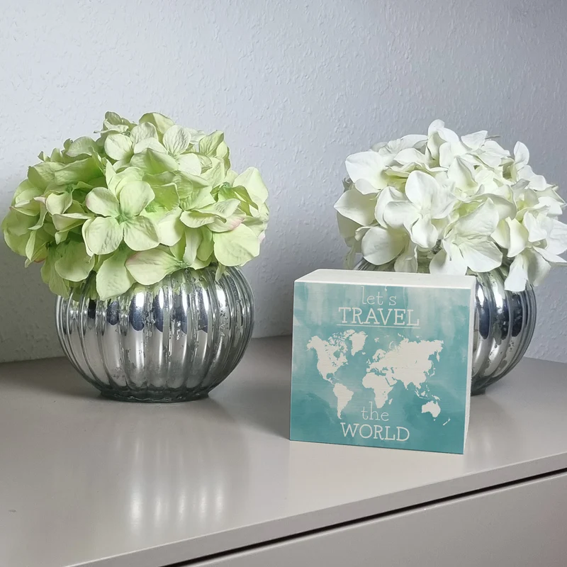 Spardose mit Weltkarten Motiv und Text - let's travel the world