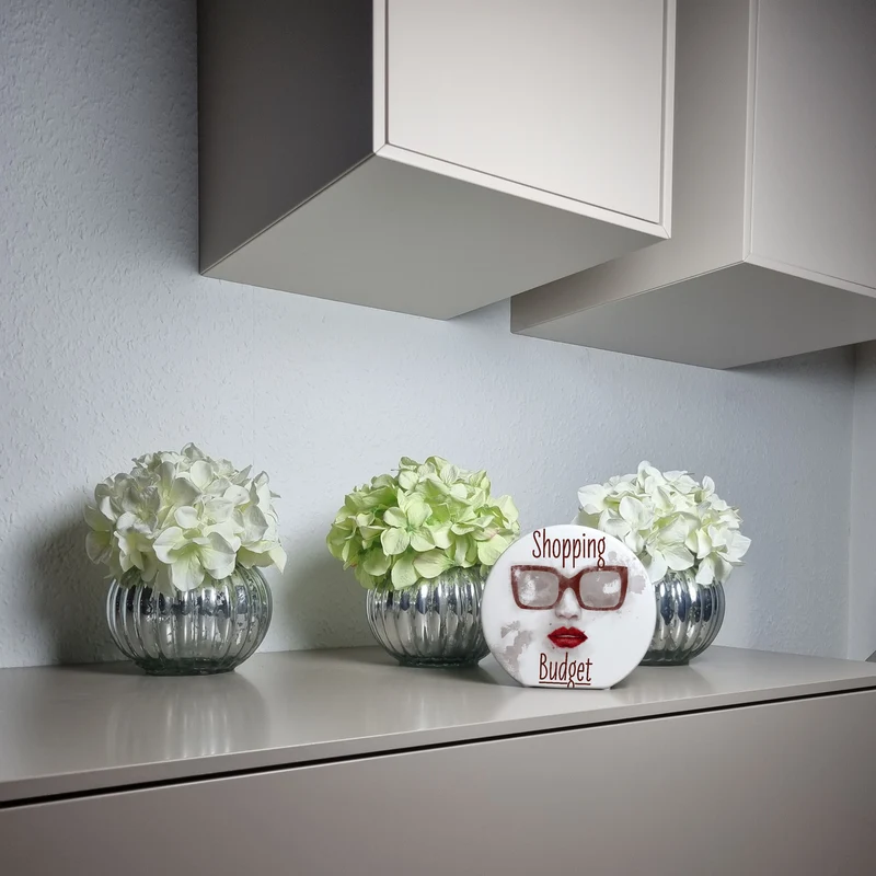 Spardose aus Keramik mit coolem Sonnenbrillenmotiv und Spruch - Shopping Budget