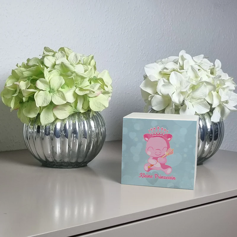 Kleine Prinzessin Spardose mit niedlichem Schweinchen