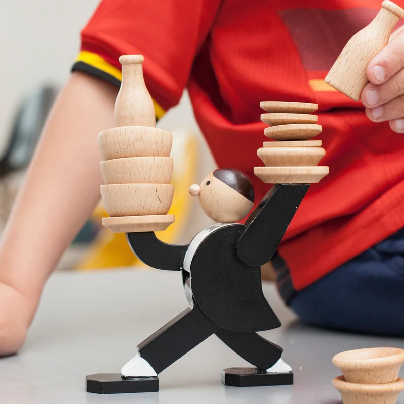 Die Balance des Kellners Gesellschaftsspiel