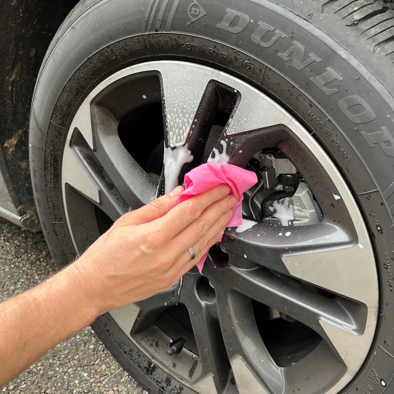 Universal Wischtuch auf Rolle in pink 1x50 Tücher Putzlappen oder Reinigungstücher