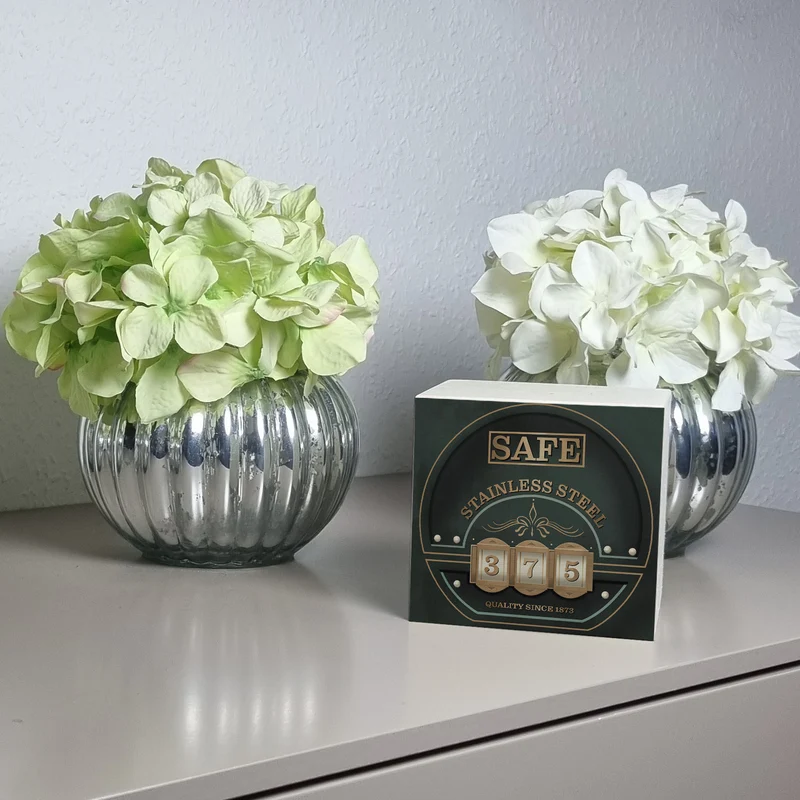 Retro Safe Spardose in Tresor Optik