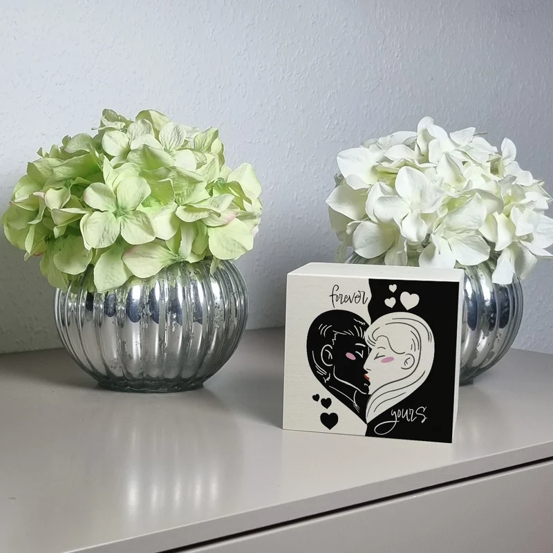 Forever yours Spardose mit küssendem Paar