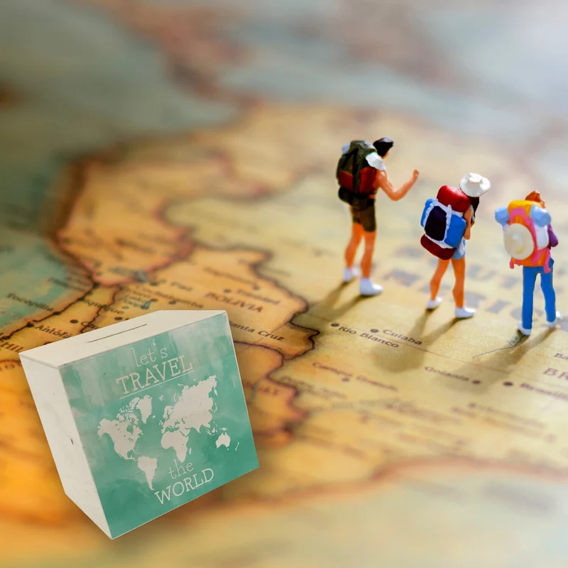 Spardose mit Weltkarten Motiv und Text - let's travel the world in Türkis