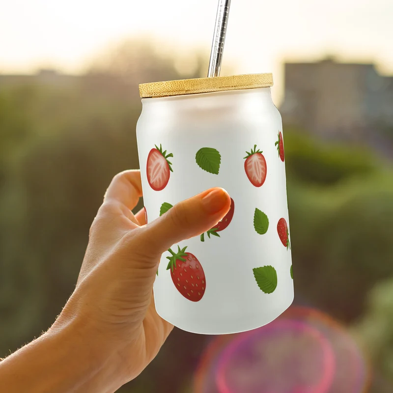 Erdbeeren Trinkglas mit Bambusdeckel