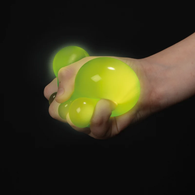 Leuchtende Glow in the Dark Wurfbälle im 12er Set