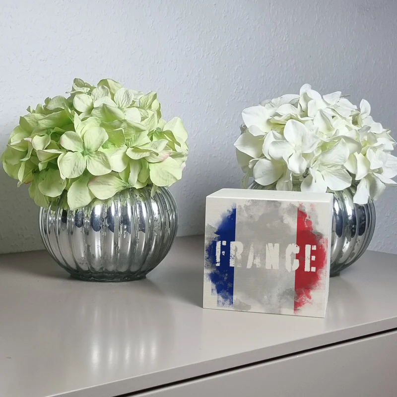 Spardose mit Frankreich-Flagge im Used Look - Sparschwein für Urlauber