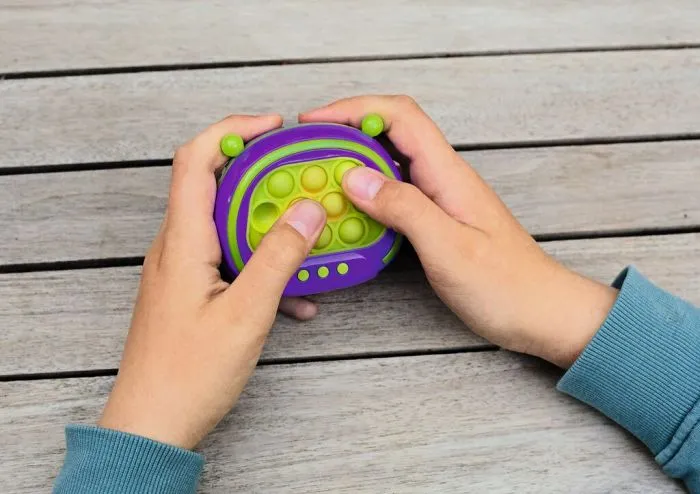 Bubble-Pop-It Licht-und-Sound - Reaktionsspiel