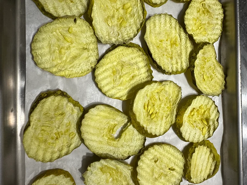 Freeze dried pickles