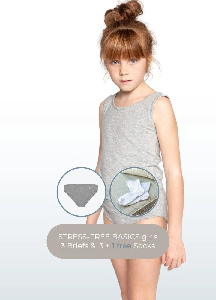 Stress-Free Basics Bundle Girls | Briefs & socks